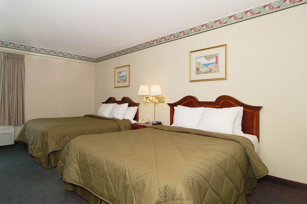 Comfort Inn & Suites Lake Norman Cornelius Exterior photo